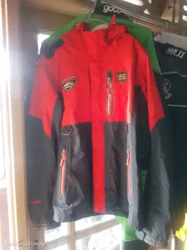 Jaket outdoor  dan casual