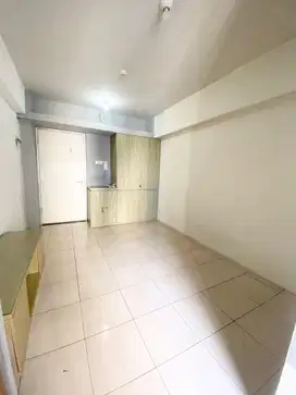 Sewa Apartemen Greenbay Pluit Studio Unfurnished View Kolam ada AC