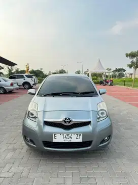 Toyota Yaris S Limited 2011