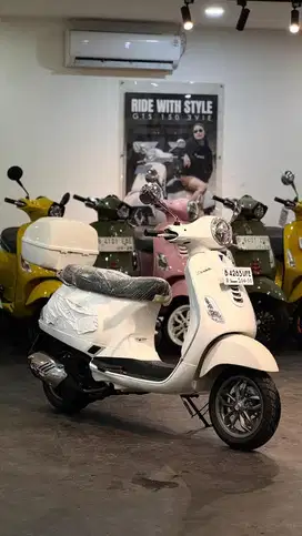 Vespa LX 125 iGet Facelift Like New