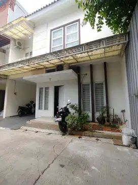 Dijual Rumah Secondary 2 Lantai di Duren Sawit - Jakarta Timur