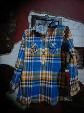 Kemeja wanita lengan panjang