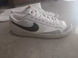 Sepatu Nike Blazzer Low