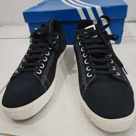 Adidas stan smith like new