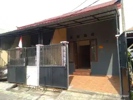 dikontrakkan rumah keluarga