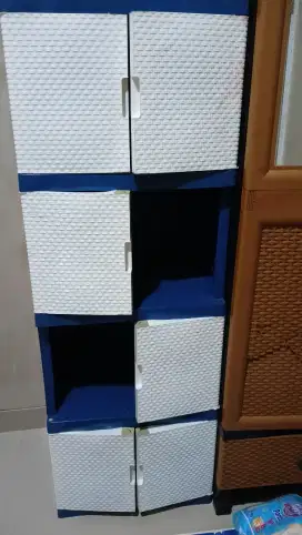 Lemari Baju coklat & Biru Putih