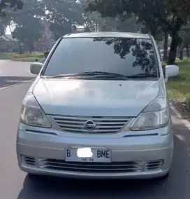 dijual mobil nisan serena BU/biaya kuliah