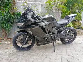 UD ENY MOTOR SURABAYA-kawasaki zx25r 2023 mantap