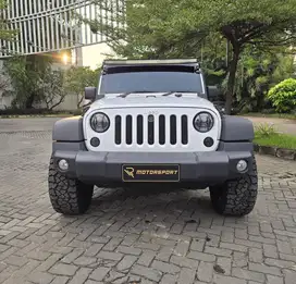 (TDP: 0 + Cashback 100JT) Jeep Rubicon 2011 Renegade Wrangler Sport JK