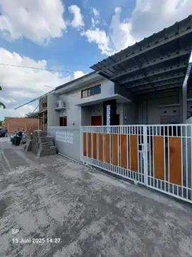 Rumah Paling Lariss Strategis Dalam Perumahan 5 Menit Ke Ringroad UAD