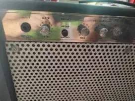 Ampli keyboard/gitar silver crest