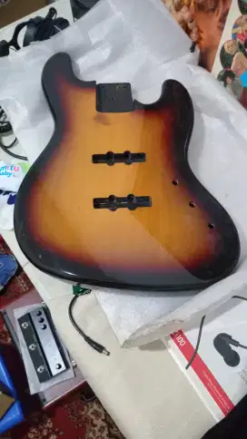 Body Squier Jazz Bass