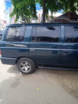 Jual cepat mobil Isuzu panther thn. 1993