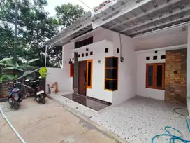 Ready stok rumah mewah lokasi strategis pinggir jalan dekat stasiun
