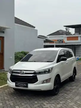 Innova Reborn V AT Diesel 2018
