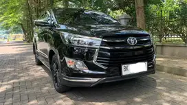 Toyota Innova Venturer diesel A/T