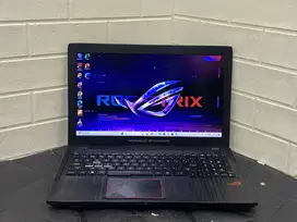 Asus Rog Strix GL533VD i7-7700HQ 16gb/256gb hdd 1Tb gtx 1050