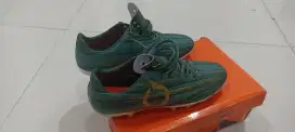 Sepatu  sepak bola, mini soccer