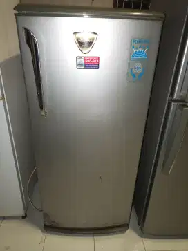 KULKAS 1 PINTU POLYTRON DIKIRIM