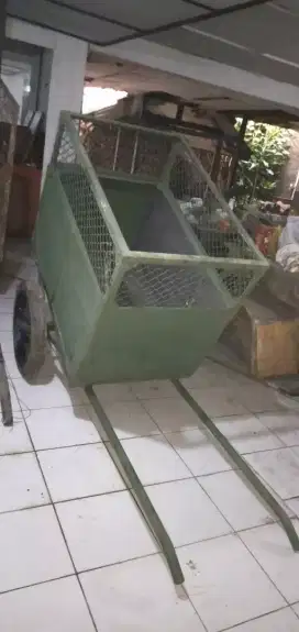 Jual murah Roda sampah kecil dan besar belum dipakai
