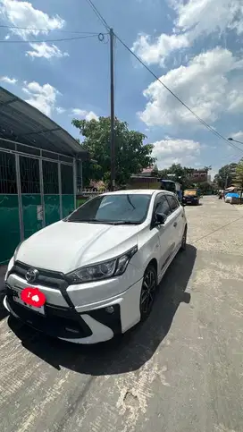 Toyota Yaris 1,5 TRD Putih