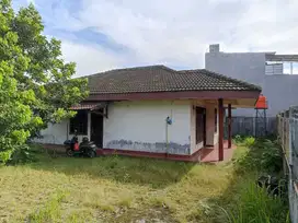 Dijual Murah Tanah Plus Bangunan Dekat Tol Jati warna Bekasi