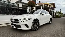 Mercedes-Benz A200 2022 Bensin