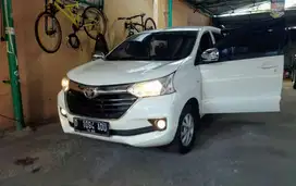 Dp 9 jt Toyota Avanza G Matic 2015 Putih Mulus