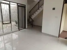 Disewakan Rumah Langka Jarang Ada & Murah Buah Batu Square dekat Mall