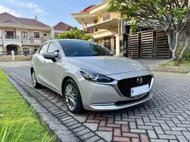 KM12rb! Mazda 2 Sedan AT 2022 Platinum Quartz mettalic