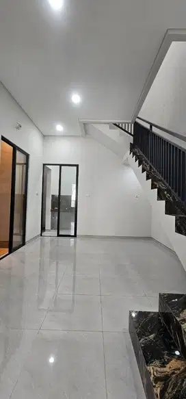 RUMAH BARU MEWAH 2 MENIT DARI KOTA LAMA BANYAK BONUS