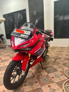 Honda cbr 150r 2023