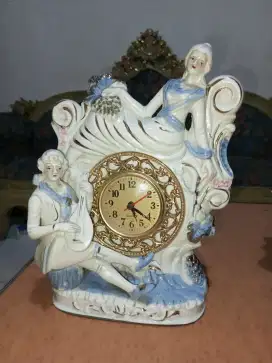 Jam Meja Keramik Gaya Eropa Vintage