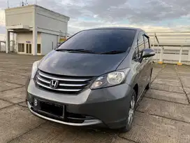 Freed PSD Thn 2012 Honda 1.5 E Matic AT Abu-Abu Grey Tipe Tertinggi