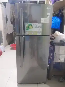 Kulkas dua pintu normal