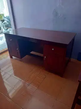 Meja Kerja kantor
