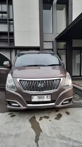 Hyundai H1 Royale 2400cc Tahun 2018