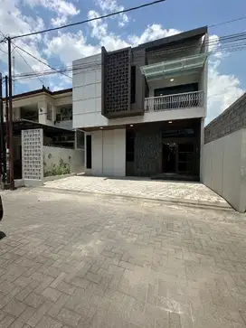 A050 - Nuansa Rumah Baru Dekat Palagan Hyatt