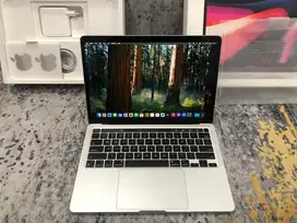 MacBook Pro M1 2020 13 Inch 8/512Gb Ex iBox Fullset Like New