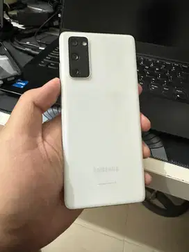 Samsung S20FE 8/128GB resmi indo mulus no minus