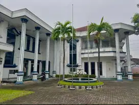DISEWAKAN GEDUNG SIAP PAKAI DI JAKARTA TIMUR