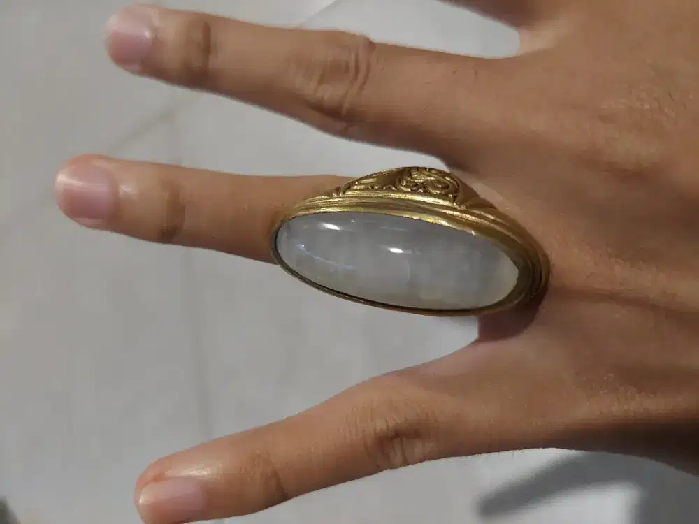 Batu cincin Pandan Sutera
