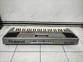 Keyboard Roland EM 25