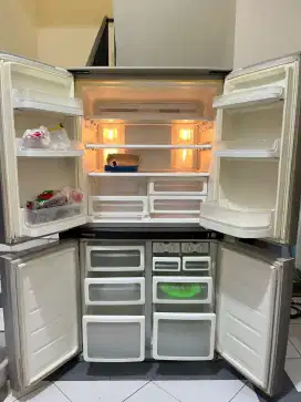 Kulkas SHARP 4 pintu