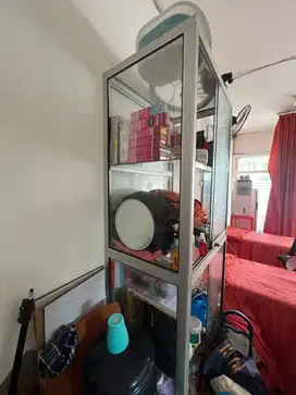 Etalase salon untuk rumah tangga dan lainnya
