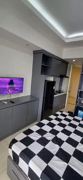 Sewa apartemen harian springlake summarecon bekasi