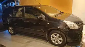 Nissan Grand livina 2010 Bensin
