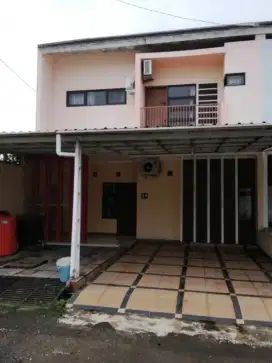 Rumah 2 lantai di pusat Kota Tegal