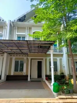 Disewakan rumah murah 2lantai di Cluster South Thames JGC siaphuni