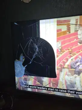 Cooca 55 inch TV retak